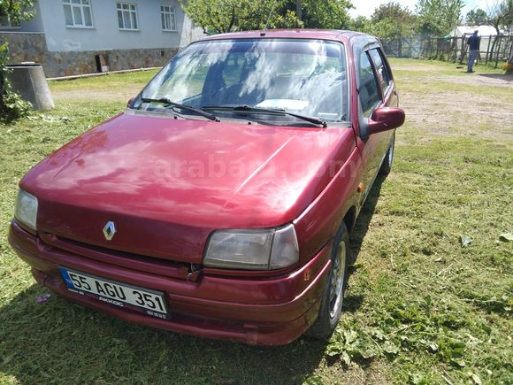 Sahibinden Renault Clio 1.4 RT 1996 Model TEMiZ ACİL SATILIK