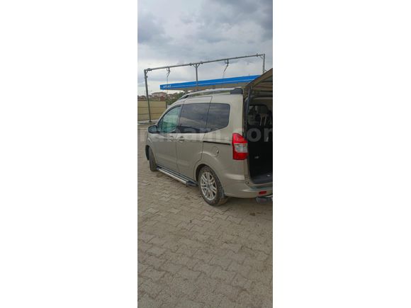 Sahibinden Ford Tourneo Courier 1.6 TDCi Titanium Plus 2017 Model