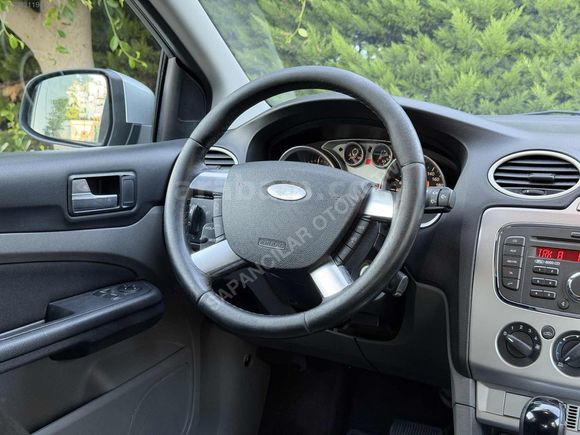 FORD FOCUS 1.6 BENZİN OTOMATİK