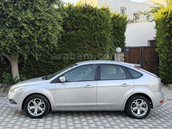 FORD FOCUS 1.6 BENZİN OTOMATİK