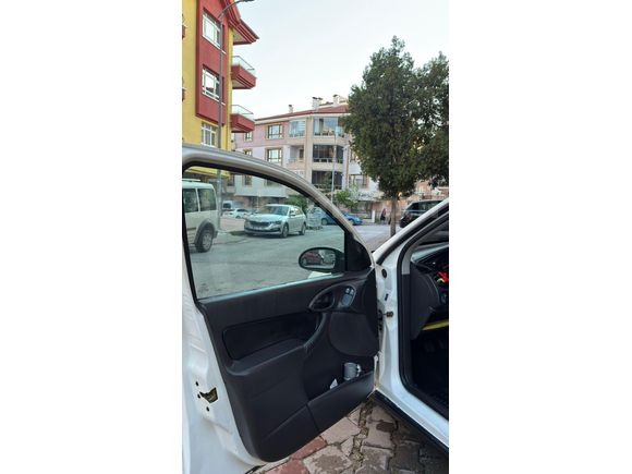 Sahibinden Ford Focus 1.6 Ambiente 2000 Model