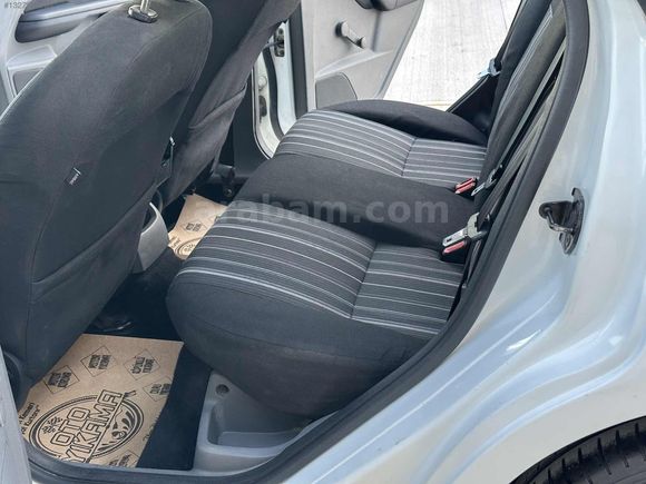 HATCHBACK-OTOMATİK 2011 MODEL FOCUS 1.6 SADECE "79.000" BİNDE