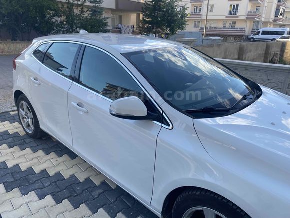 Sahibinden Volvo V40 1.6 D Advance 2013 Model 