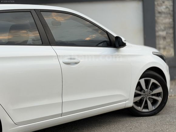 HATASIZ İ 20 - 2017 STYLE DİZEL 117 BİN Km BAKIMLI