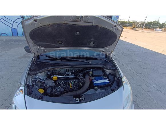2011 Renault Clio 1.5 dizel