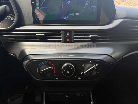 BOYASIZ SERVİS BAKIMLI CAR PLAYLI İ20