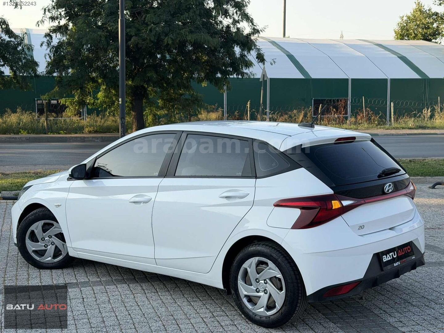 Galeriden Hyundai i20 1.4 MPI Jump 2023 Model Bursa 122.500 km Beyaz 3