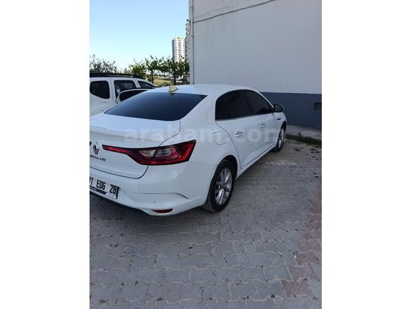 Sahibinden Renault Megane 1.5 Blue DCI Touch 2020 Model