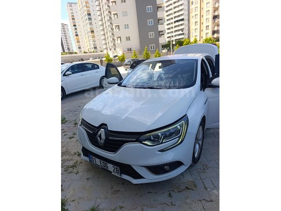 Sahibinden Renault Megane 1.5 Blue DCI Touch 2020 Model