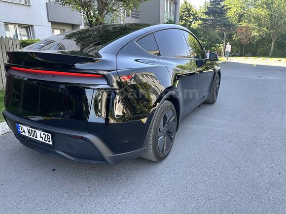 Sahibinden Tesla Model Y Premium (Juniper) 2025 Model 