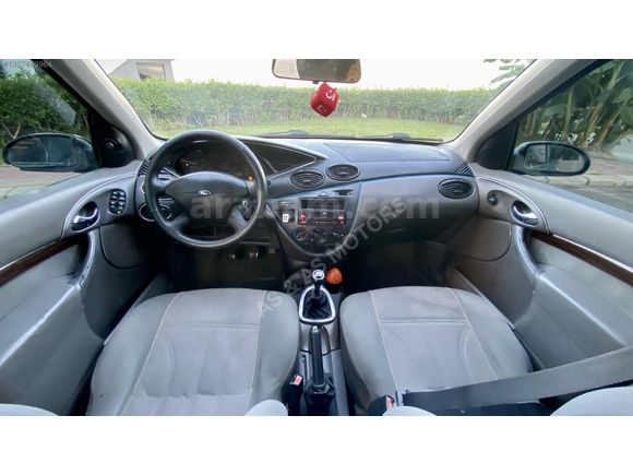 Tertemiz Ford Focus 1.6 GHIA LPG'li Bakımlı Hasar Kayıtsız