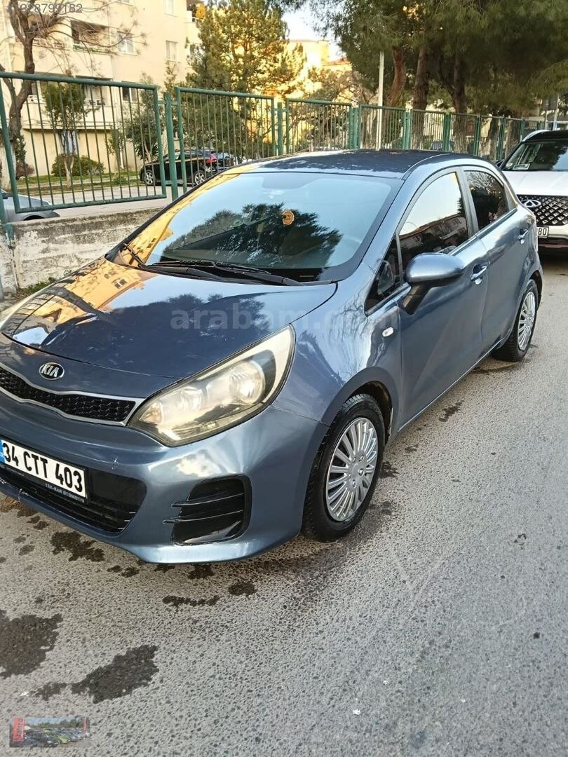 Galeriden Kia Rio 1.4 CRDi Comfort 2016 Model İstanbul 230.000 km Mavi 6
