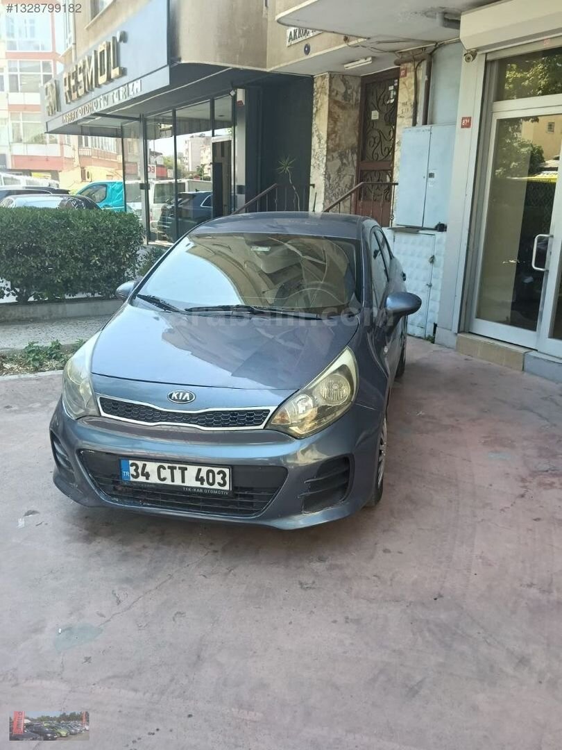 Galeriden Kia Rio 1.4 CRDi Comfort 2016 Model İstanbul 230.000 km Mavi 3