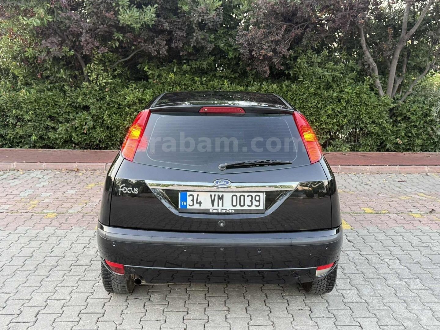 Galeriden Ford Focus 1.6 Ghia 2004 Model İstanbul 143.000 km Siyah 5