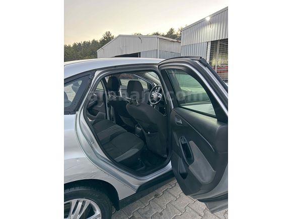 Sahibinden Ford Focus 1.6 TDCi Trend 2012 Model 