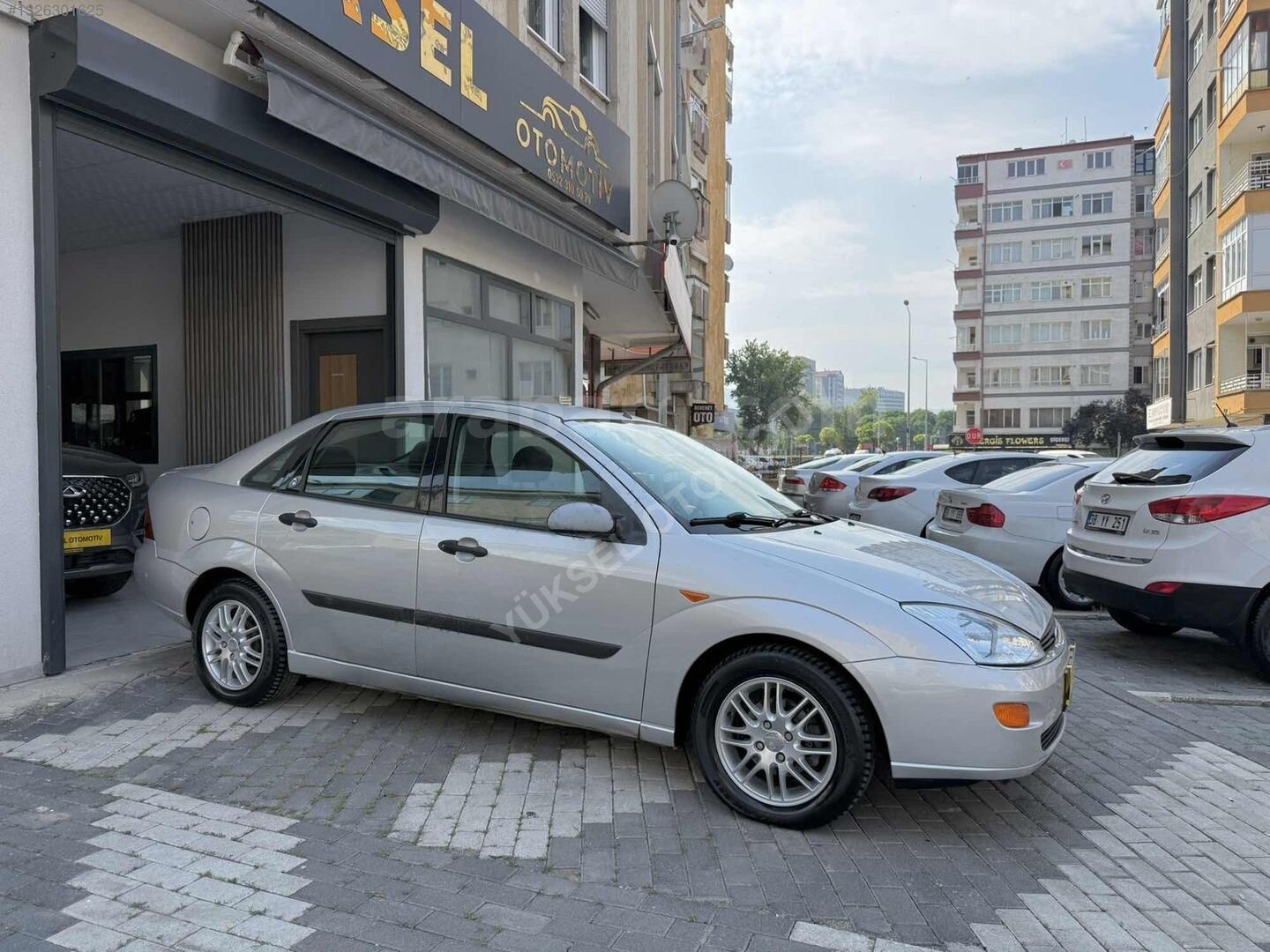 Galeriden Ford Focus 1.6 Ghia 2000 Model Kayseri 167.000 km Gri 2