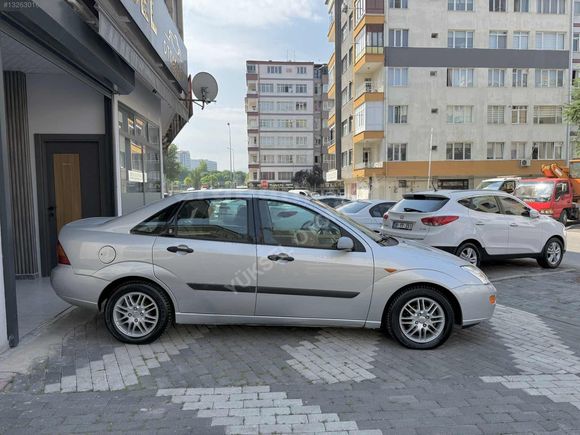 ORJİNAL TR DE TEK 167 BİN KM DE İLK EL 1.6 GHİA FOCUS SEDAN