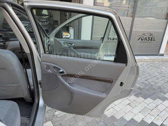 ORJİNAL TR DE TEK 167 BİN KM DE İLK EL 1.6 GHİA FOCUS SEDAN