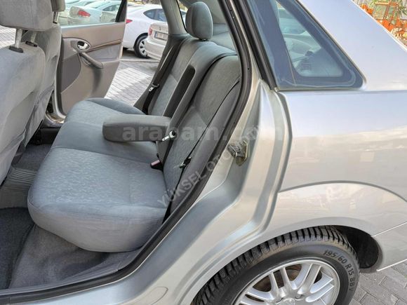 ORJİNAL TR DE TEK 167 BİN KM DE İLK EL 1.6 GHİA FOCUS SEDAN