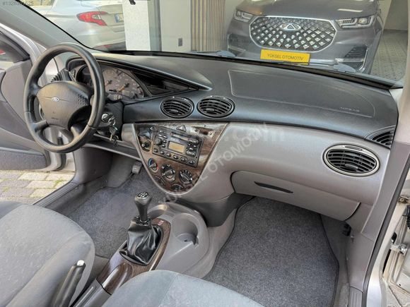 ORJİNAL TR DE TEK 167 BİN KM DE İLK EL 1.6 GHİA FOCUS SEDAN