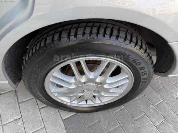 ORJİNAL TR DE TEK 167 BİN KM DE İLK EL 1.6 GHİA FOCUS SEDAN