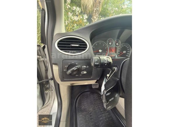 2008 FORD FOCUS 1.6 GHİA TAM OTOMATİK
