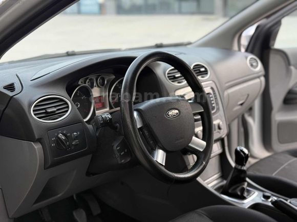 2010 FORD FOCUS 1.6 TİTANİUM KAPUT TAVAN BOYASIZ EMSALSİZZ