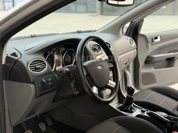 2010 FORD FOCUS 1.6 TİTANİUM KAPUT TAVAN BOYASIZ EMSALSİZZ
