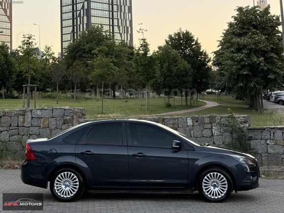 2011 - HATASIZ - OTOMATİK VİTES - TİTANİUM FOCUS - K.KARTI