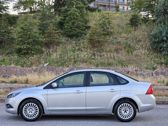 2009 MODEL OTOMATİK FORD FOCUS TİTANİUM 198.000 KM'DE