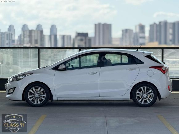 CLASS71'DEN|2013 HYUNDAİ İ30 1.6CRDİ HATASIZ-BOYASIZ