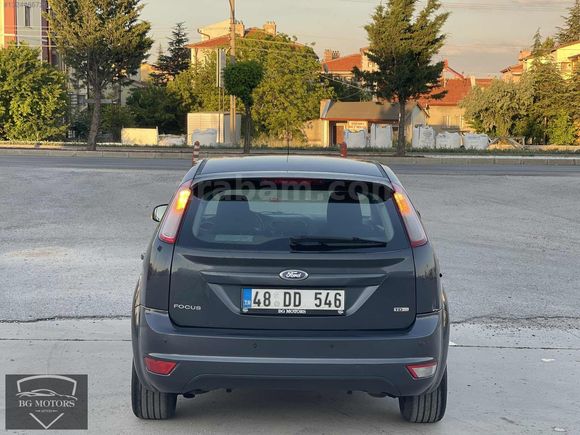 2011 FORD FOCUS 1.6 TDCİ 110 LUK HATASIZ İL EL İLK PLAKA DOLU