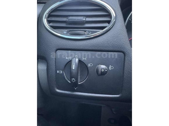 OĞUZ ' DAN DÜŞÜK KM FORD FOCUS COLLECTİON FOCUS CAM GİBİ