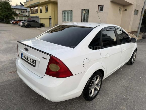 OĞUZ ' DAN DÜŞÜK KM FORD FOCUS COLLECTİON FOCUS CAM GİBİ