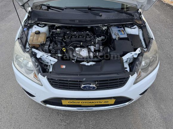 OĞUZ ' DAN DÜŞÜK KM FORD FOCUS COLLECTİON FOCUS CAM GİBİ