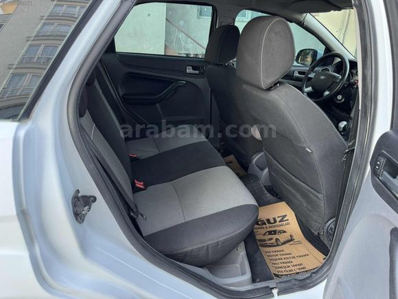 OĞUZ ' DAN DÜŞÜK KM FORD FOCUS COLLECTİON FOCUS CAM GİBİ