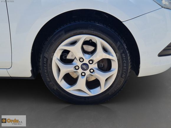 RENAULT YETKİLİ SATICISI ORDU AŞ'DEN 2011 FORD FOCUS COLLECTİON