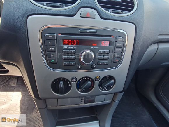 RENAULT YETKİLİ SATICISI ORDU AŞ'DEN 2011 FORD FOCUS COLLECTİON