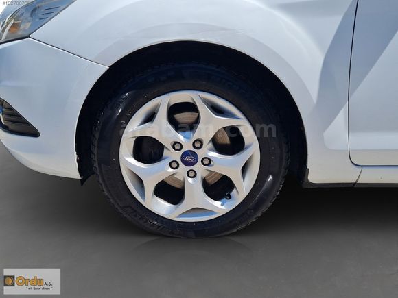 RENAULT YETKİLİ SATICISI ORDU AŞ'DEN 2011 FORD FOCUS COLLECTİON
