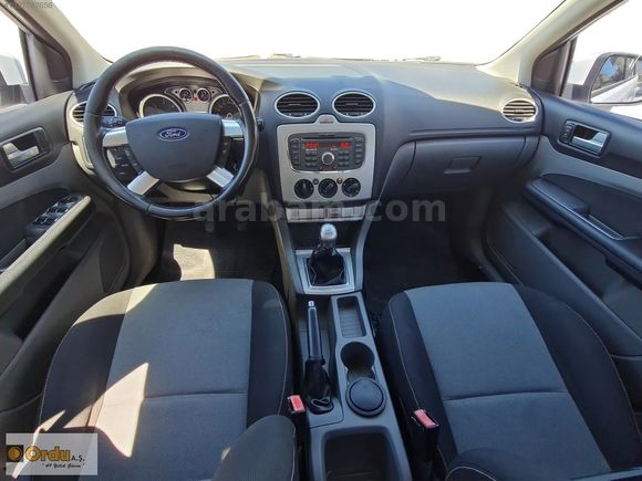 RENAULT YETKİLİ SATICISI ORDU AŞ'DEN 2011 FORD FOCUS COLLECTİON