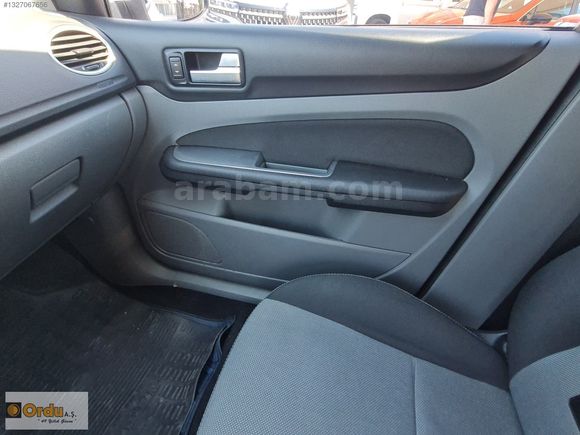 RENAULT YETKİLİ SATICISI ORDU AŞ'DEN 2011 FORD FOCUS COLLECTİON