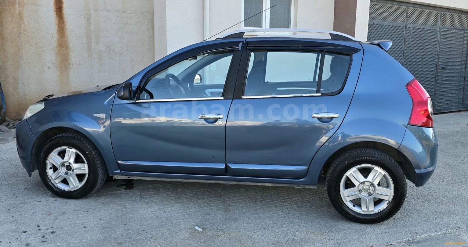 Galeriden Dacia Sandero 1.4 Laureate 2010 Model Kocaeli 49.000 km Mavi 7