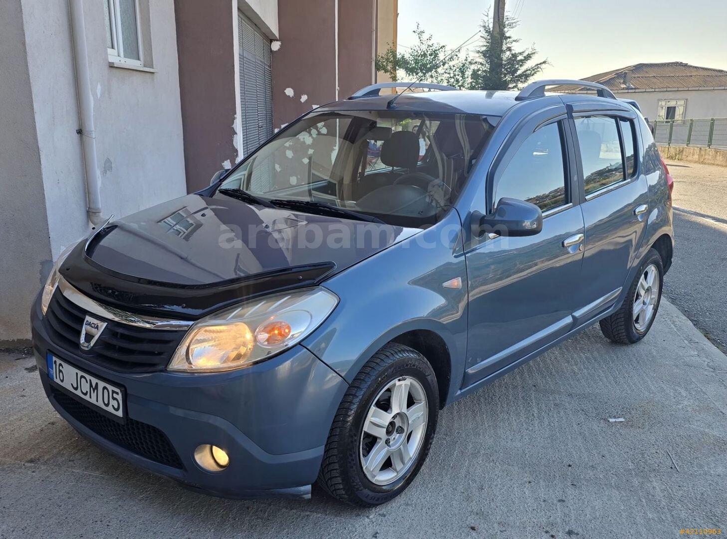 Galeriden Dacia Sandero 1.4 Laureate 2010 Model Kocaeli 49.000 km Mavi 3