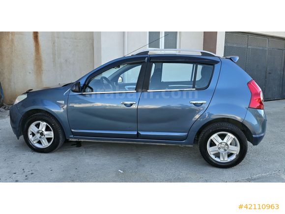 49 BİNDE EMSALSİZ KİLOMETRE KLİMALI DOLU PAKET SANDERO