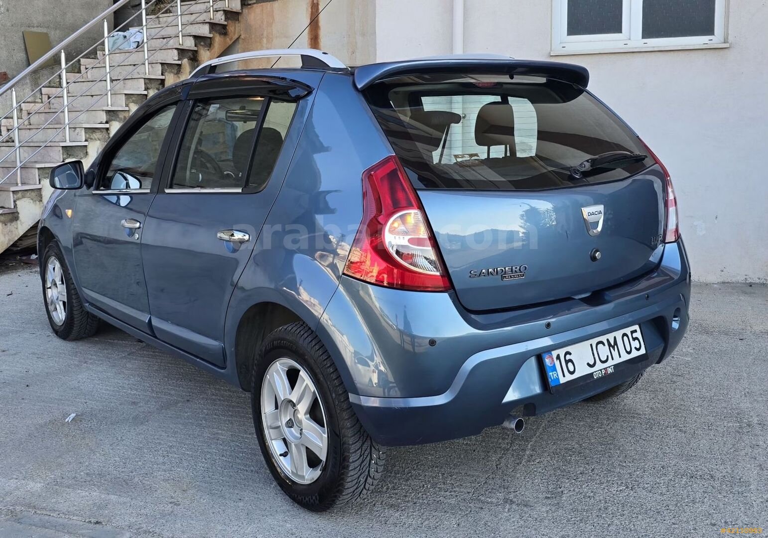 Galeriden Dacia Sandero 1.4 Laureate 2010 Model Kocaeli 49.000 km Mavi 1