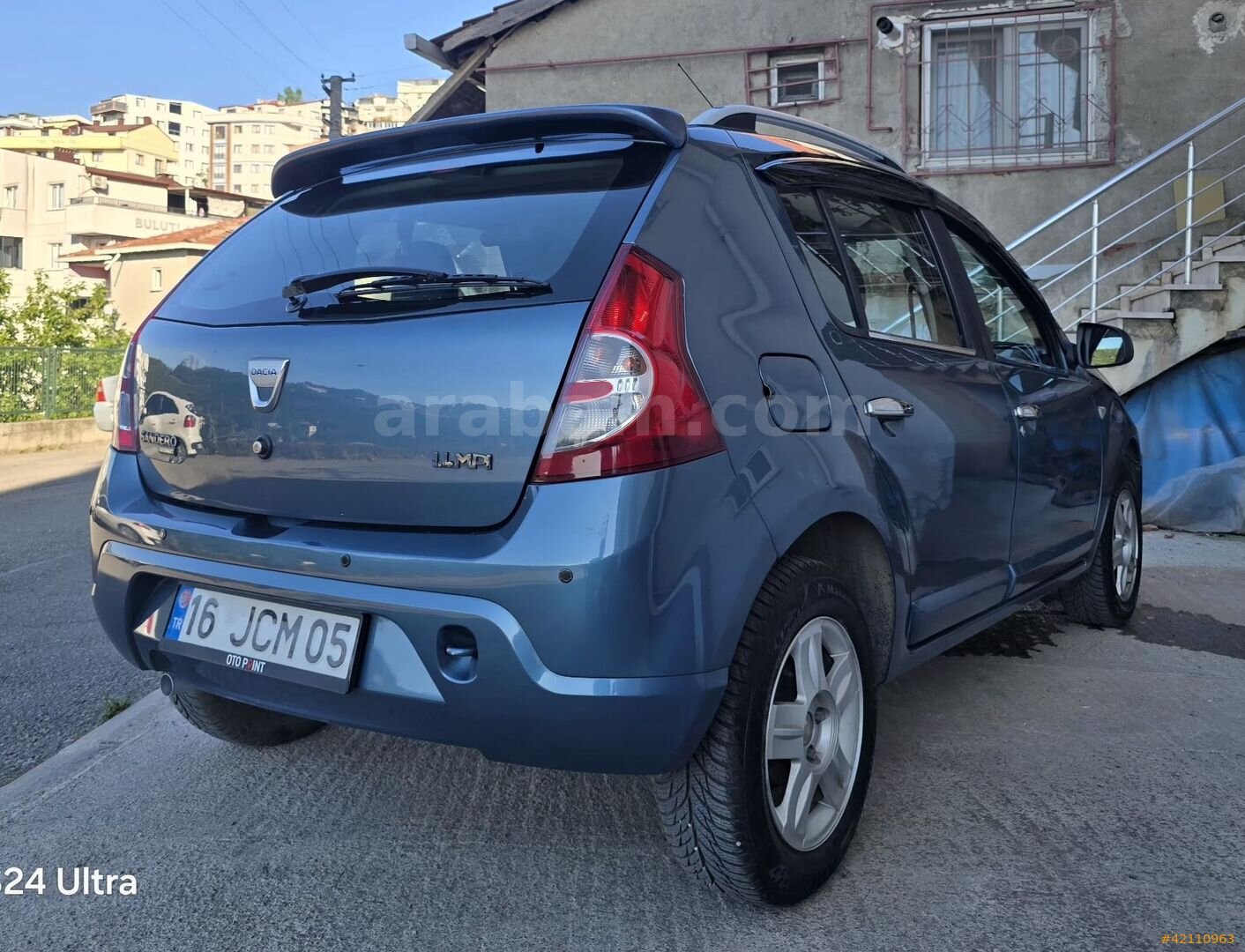 Galeriden Dacia Sandero 1.4 Laureate 2010 Model Kocaeli 49.000 km Mavi 2