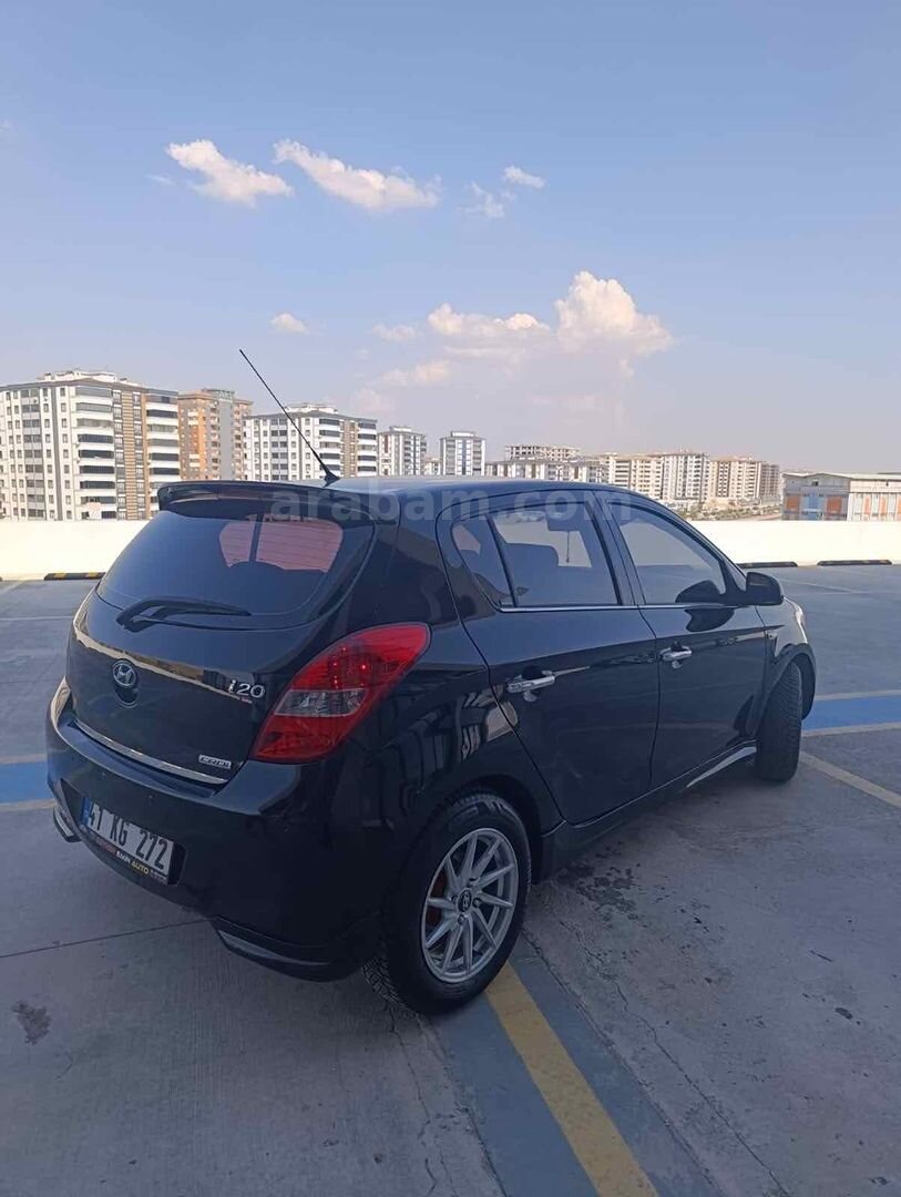 Galeriden Hyundai i20 Troy 1.4 CRDi Prime Plus 2012 Model Gaziantep 235.000 km Siyah 3