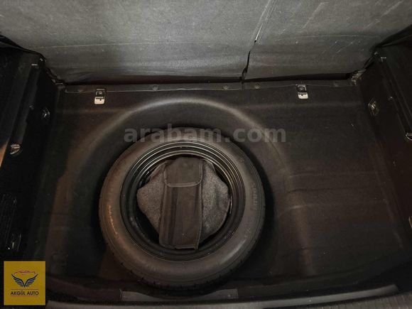 AKGÜL AUTO TEMİZ BAKIMLIDIR CAM TAVANLIDIR BOYASIZ