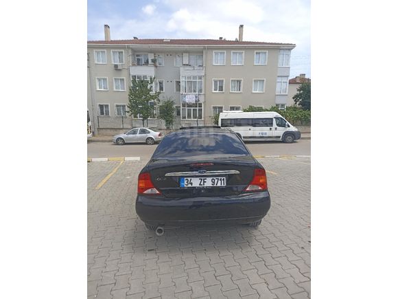 Sahibinden Ford Focus 1.6 Ghia 2001 Model  sanruflu