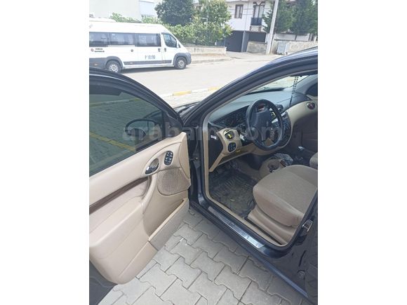 Sahibinden Ford Focus 1.6 Ghia 2001 Model  sanruflu